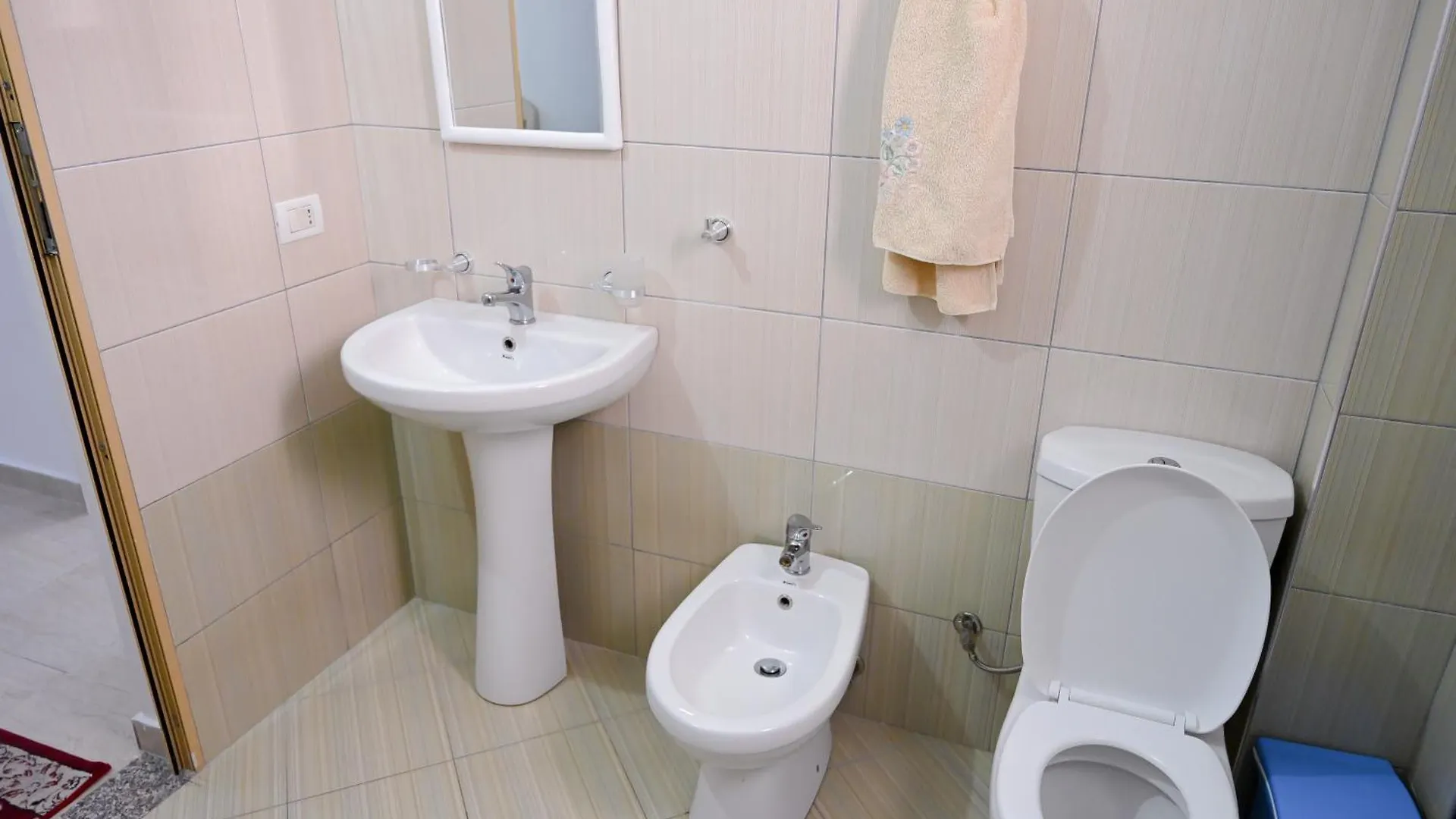 Shengjin Holidays Apartments 0*,